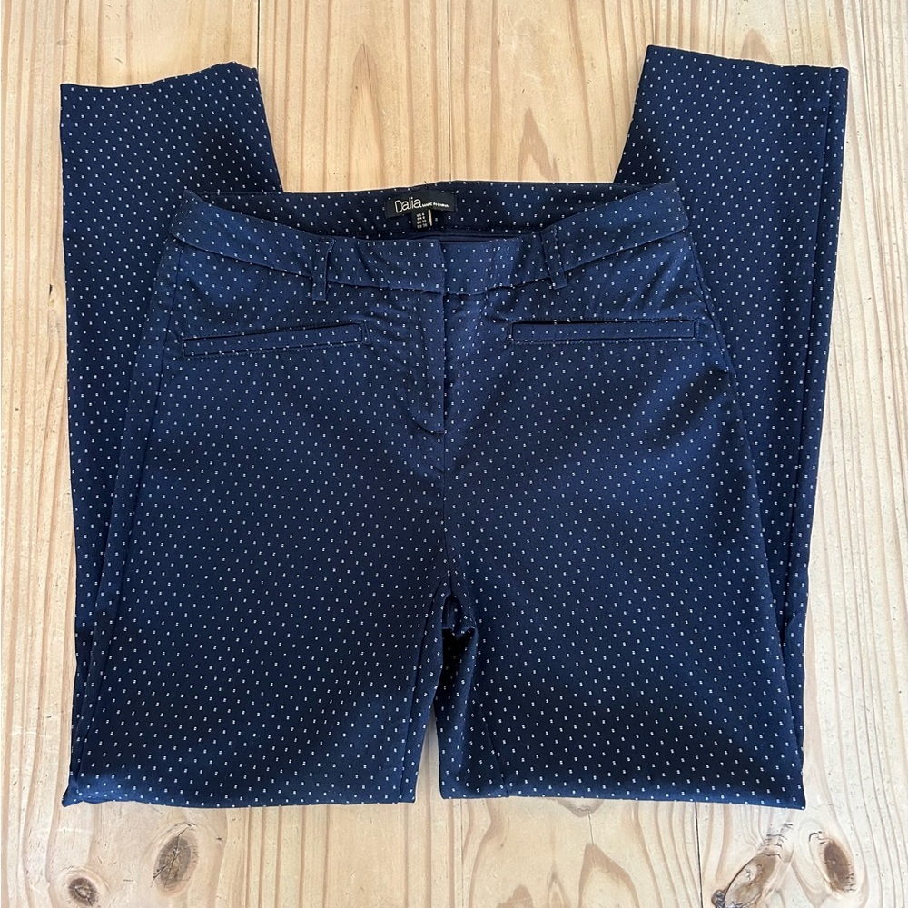 Dalia Women's Dark Navy Blue Polka Dot Straight Leg Ankle Cropped Pants